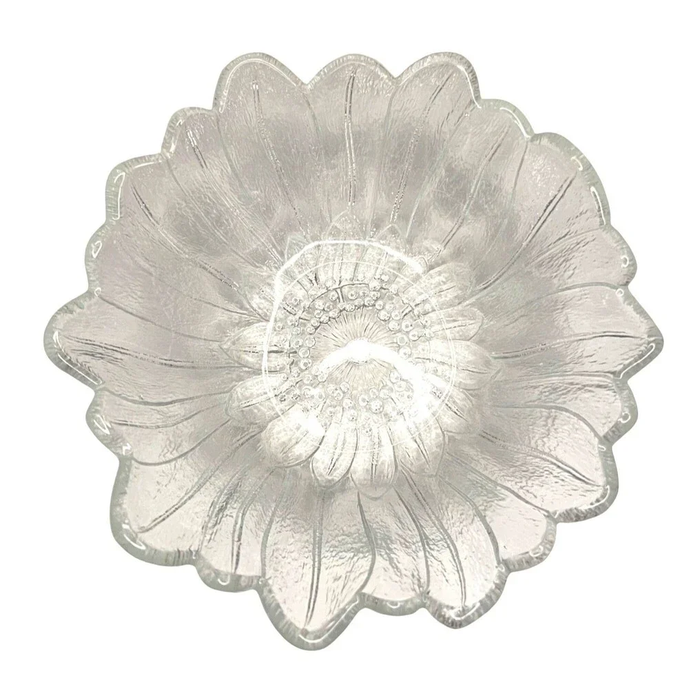 Indiana Glass Company 1930’s Clear Glass Serving Bowl Lily Pons 7
